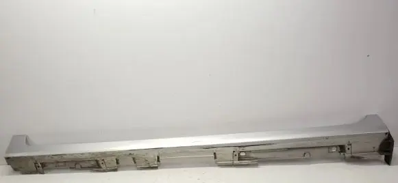 Toyota Prius+ (ZVW40) Sill 7586047020