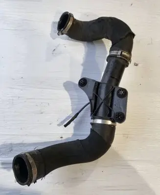 Intercooler hose/pipe