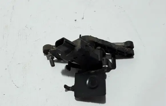 Renault Megane E-Tech Rear air suspension level height sensor 538212463R