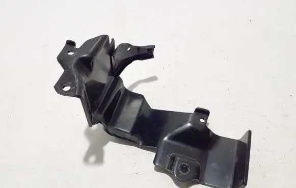 Renault Megane E-Tech A/C compressor mount bracket 924576468R