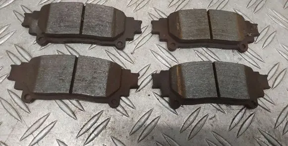 Toyota Prius+ (ZVW40) Brake pads (rear) 0446647071