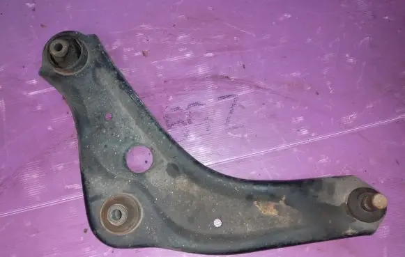 Nissan Qashqai Front lower control arm/wishbone