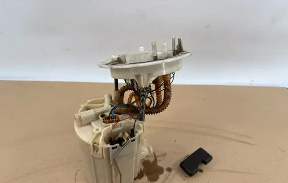Audi A4 S4 B8 8K In-tank fuel pump 8K0919050L