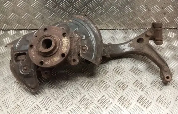 Volkswagen PASSAT B5.5 Front wheel hub