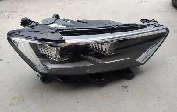 Volkswagen T-Roc Headlight/headlamp 2GA941036H