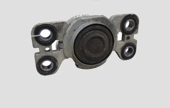 Volvo V60 Engine mount bracket 3131687602