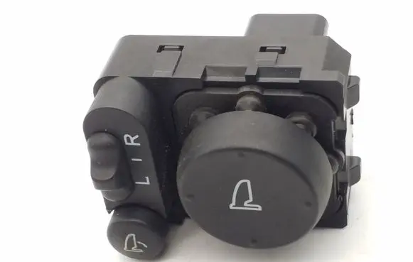 Wing mirror switch