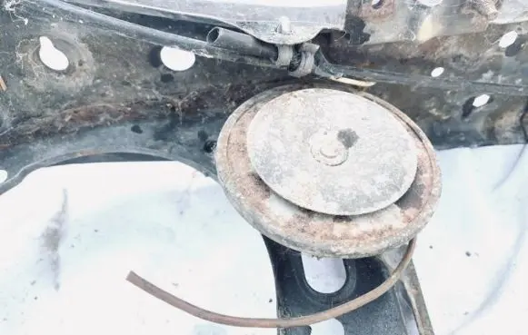 Volkswagen Golf II Horn signal