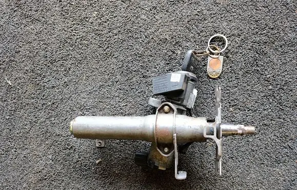 Toyota Avensis T250 Ignition lock 8978305010