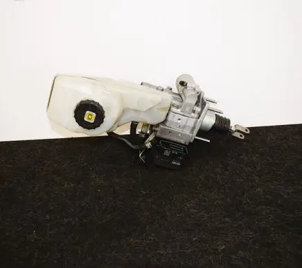 Toyota Prius (XW50) Master brake cylinder 4721047100