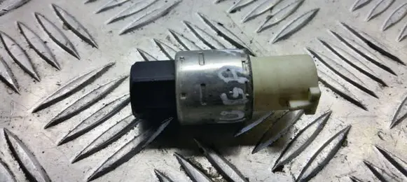 Ford Kuga I Air conditioning (A/C) pressure sensor 95BW19E561AA