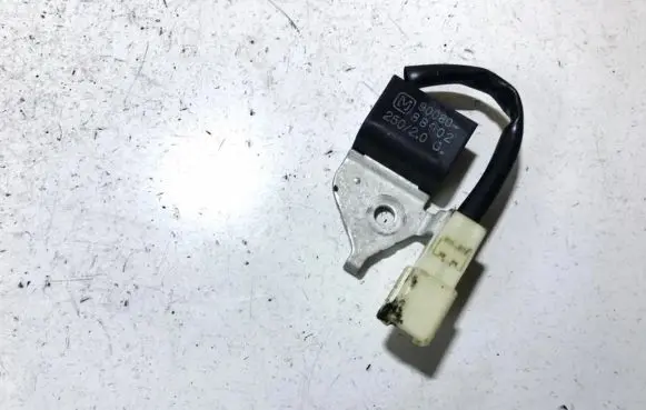 Toyota Avensis T250 Antenna control unit 9008088002 90080-88002