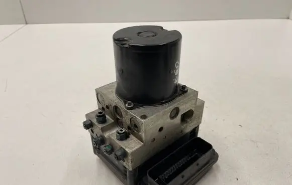 BMW 5 E60 E61 ABS Pump 6783362 6783360