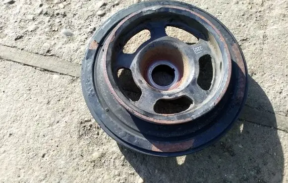 Mercedes-Benz E W211 Crankshaft pulley