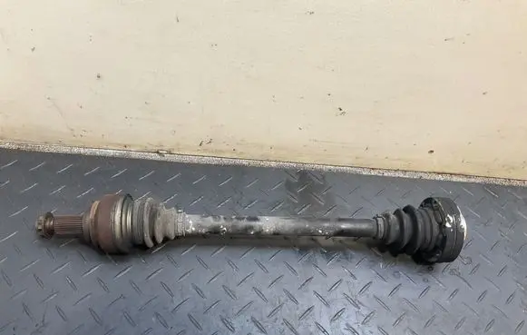 BMW 5 E60 E61 Rear driveshaft 7572431
