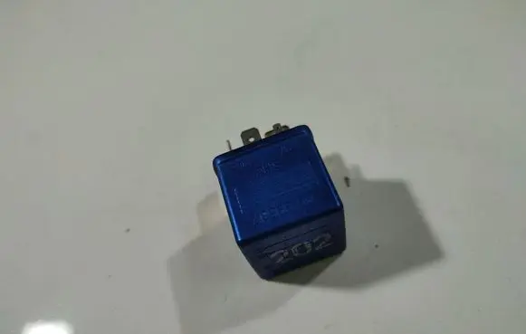 Volkswagen PASSAT B5.5 Other relay 489887