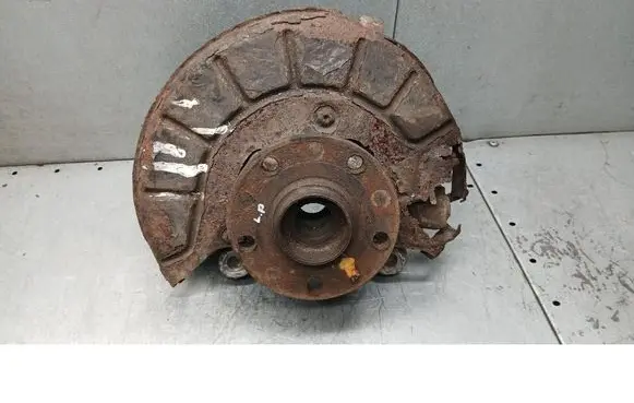 Volkswagen PASSAT B6 Front wheel hub spindle knuckle