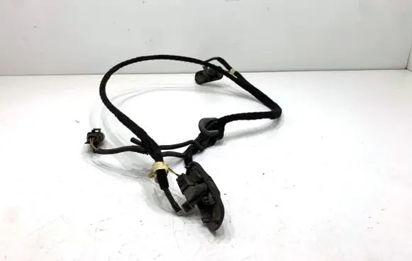 Volkswagen Touareg II Windshield washer spray nozzle 