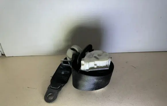 Volkswagen Transporter - Caravelle T5 Middle seatbelt (rear) 7H9857816E 33053698 33035275C