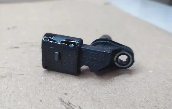 Volkswagen Touareg I Camshaft position sensor 06E905163