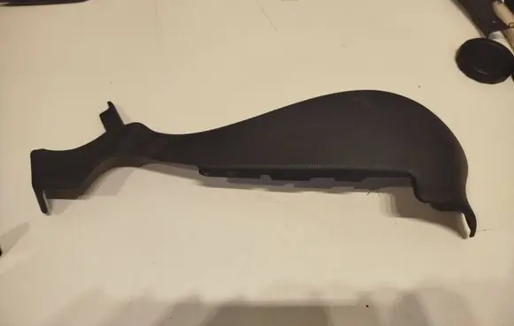 Mini One - Cooper R50 - 53 Front driver seat rail trim 1486273