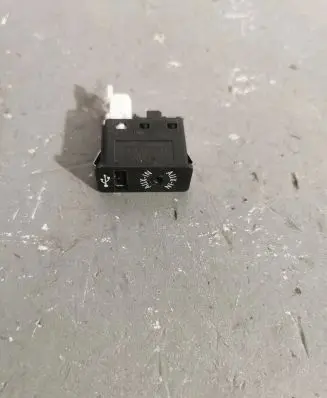 BMW X3 F25 USB socket connector 9266607