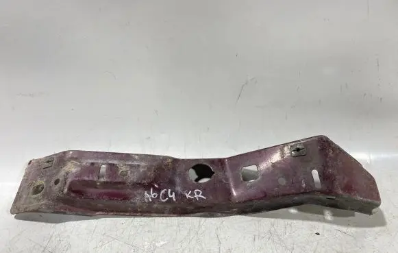 Audi A6 S6 C4 4A Radiator support slam panel bracket 