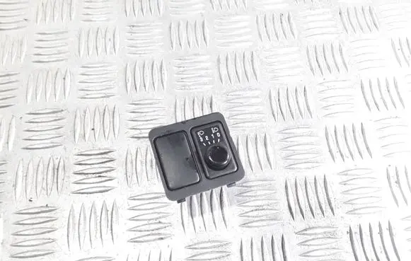 Nissan Almera Light switch
