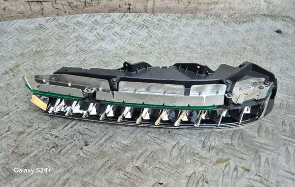Mercedes-Benz C W204 Headlight part 1315580025 305715131 G102593