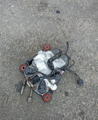 BMW 7 F01 F02 F03 F04 Air suspension compressor 6775258