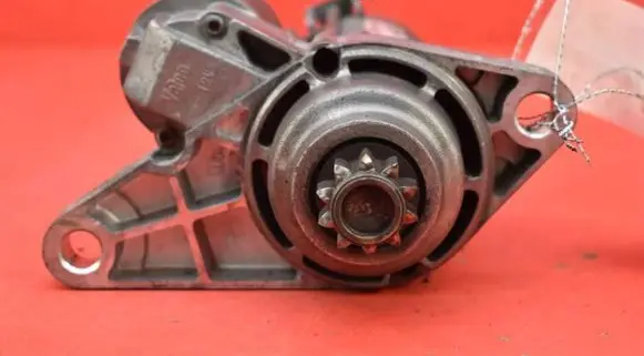 Skoda Fabia Mk2 (5J) Starter motor 02T911023S