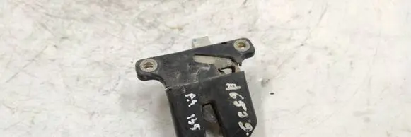 Audi A4 S4 B5 8D Tailgate/trunk/boot lock/catch/latch 