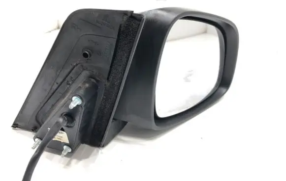 Suzuki SX4 Front door electric wing mirror