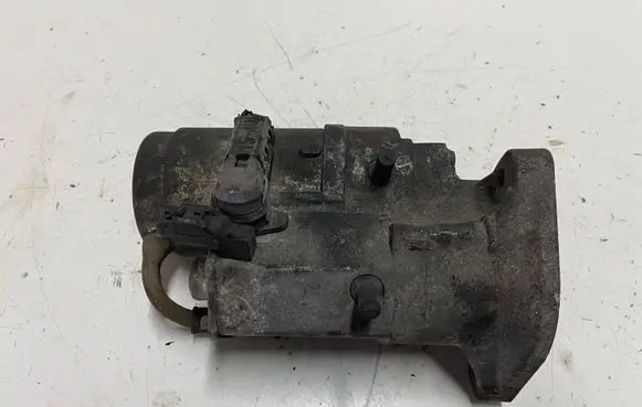 Toyota Avensis Verso Starter motor 2810064430
