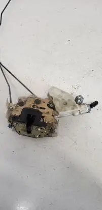 Nissan X-Trail T31 Front door lock 80553AA210