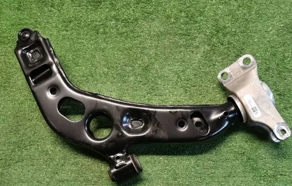 BMW 2 Active Tourer U06 Front lower control arm/wishbone 8846543DANEK 8846543