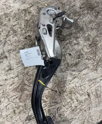Toyota Yaris Brake pedal