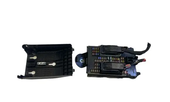 Volvo S60 Fuse module 31682732 31494567