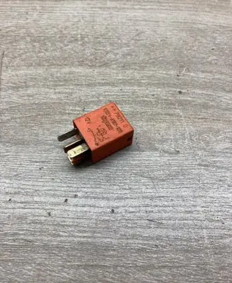 Toyota Avensis T270 Other relay 9008087012 V23274A1901X013