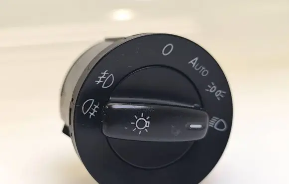 Volkswagen Touran I Light switch 1K0941431A