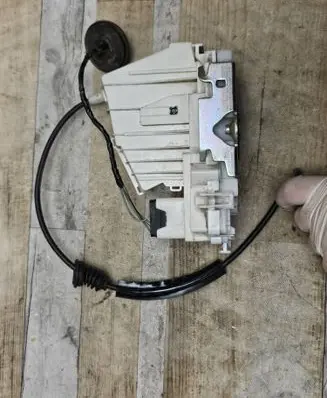 Mercedes-Benz B W245 Front door lock 1697202835