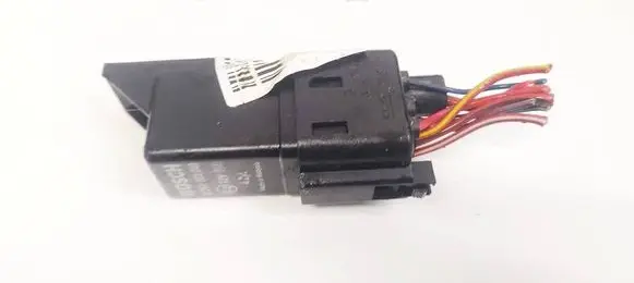 Dodge Caliber Glow plug pre-heat relay 0281003040 05033351AA