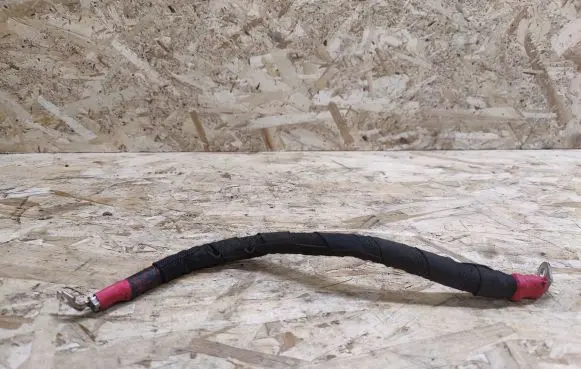 Maserati GranTurismo Positive cable (battery)