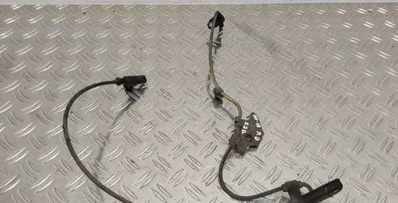 Toyota Avensis T270 ABS brake wheel speed sensor 8954202061