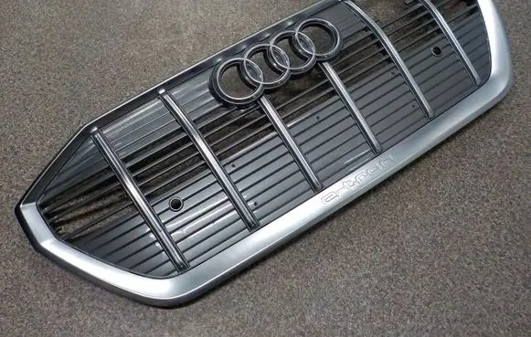 Audi e-tron Front grill AU1061A00WA01
