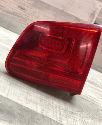 Volkswagen Tiguan Tailgate rear/tail lights