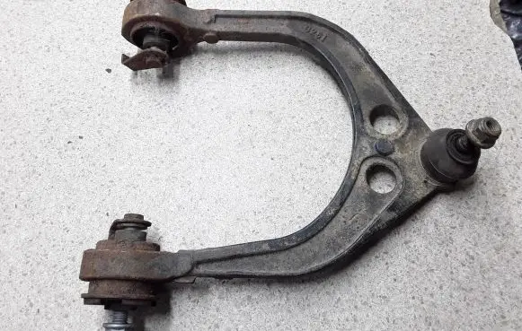Dodge Challenger Front upper control arm/wishbone LHD12