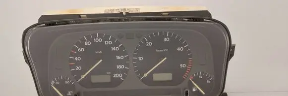 Volkswagen Golf III Speedometer (instrument cluster) 1H0919860H 351017000 0061295