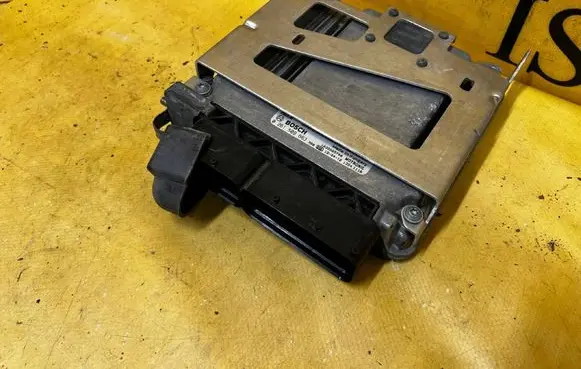 Porsche Panamera (970) Engine control unit/module 97061819801 0261S09663
