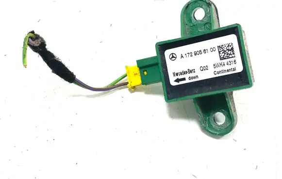 Mercedes-Benz E W212 Airbag deployment crash/impact sensor A1729056100 5WK44316